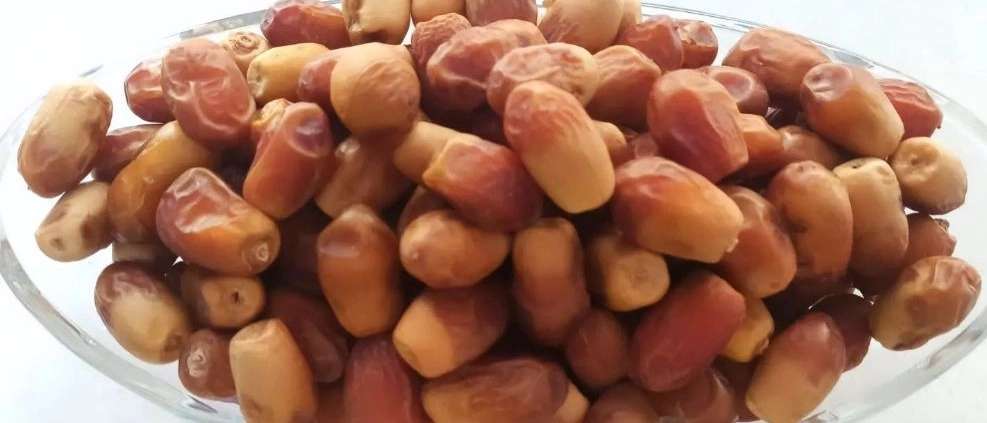 خرما زاهدی دانه درشت درجه یک